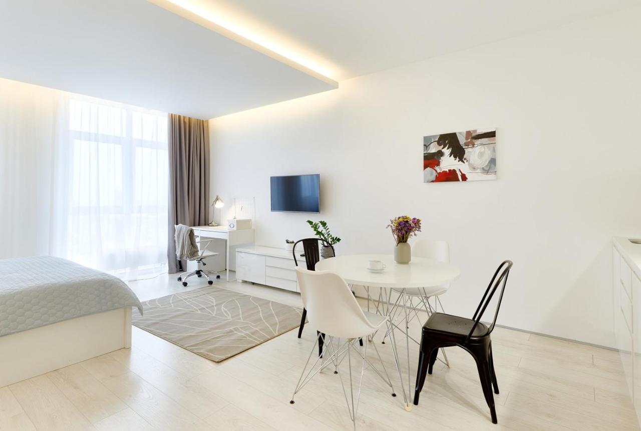 стильні із казковим краєвидом та світлом Apartment