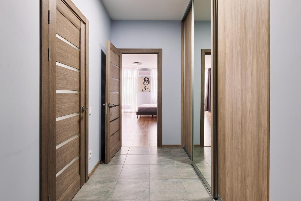 стильні із казковим краєвидом та світлом Apartment *